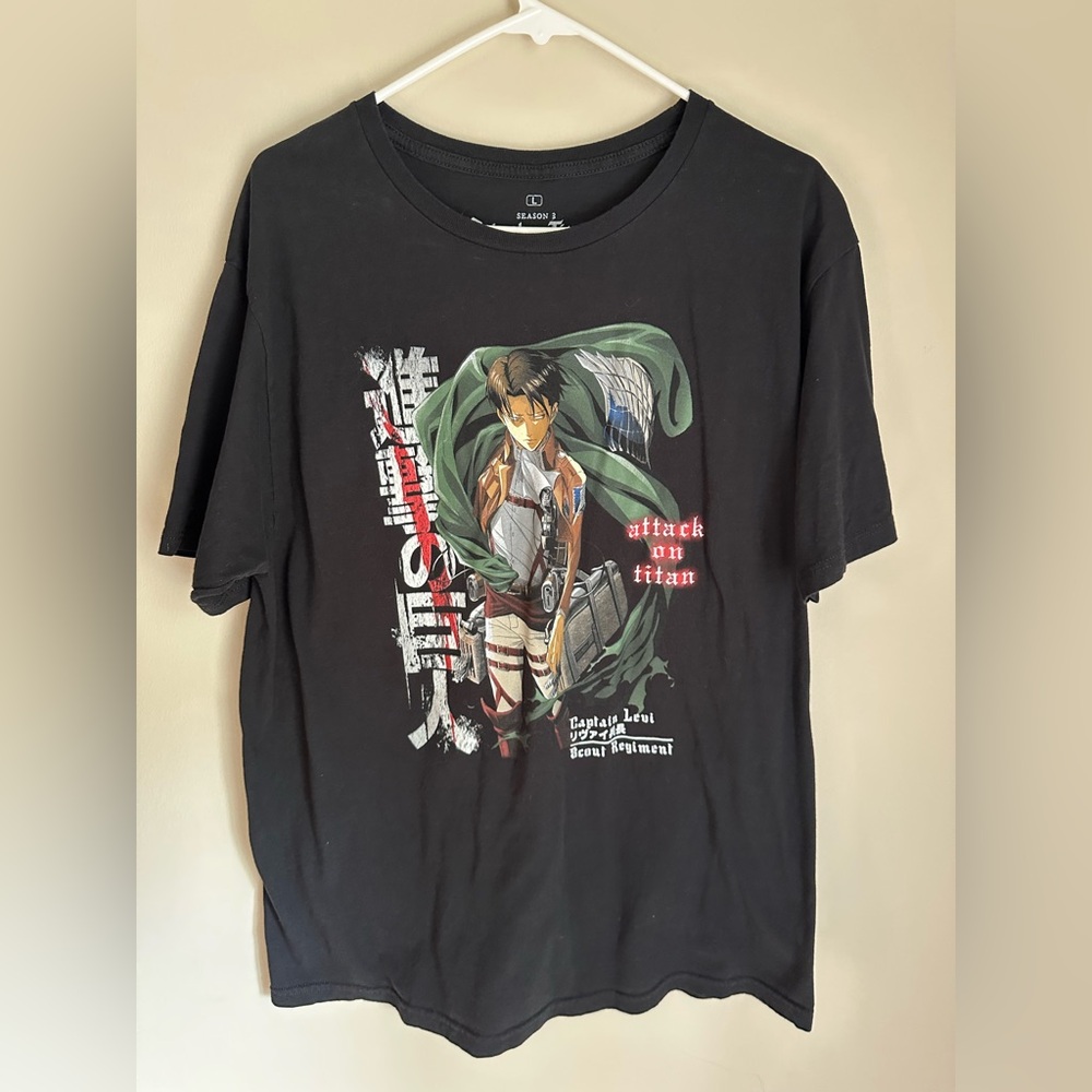 Attack on Titan Captain Levi Graphic T-Shirt Mens Size Large Black Back